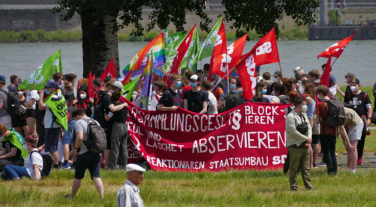 © www.mutbuergerdokus.de: Demonstration: 'Versammlungsgesetz NRW stoppen! Grundrechte erhalten'