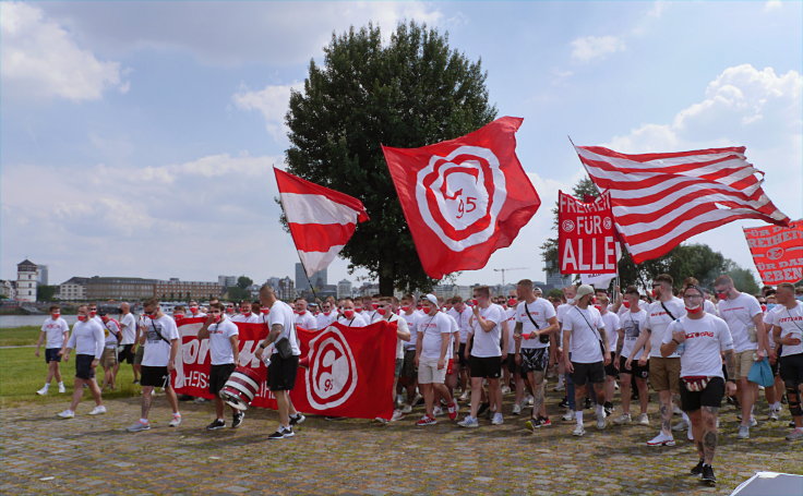 © www.mutbuergerdokus.de: Demonstration: 'Versammlungsgesetz NRW stoppen! Grundrechte erhalten'