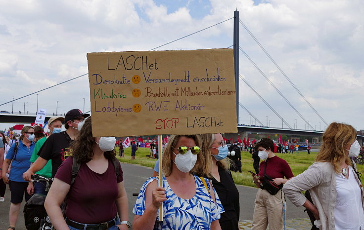 © www.mutbuergerdokus.de: Demonstration: 'Versammlungsgesetz NRW stoppen! Grundrechte erhalten'