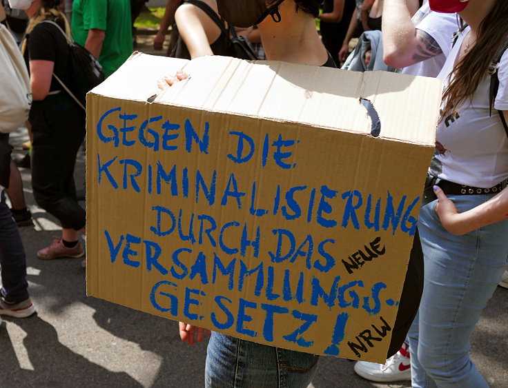 © www.mutbuergerdokus.de: Demonstration: 'Versammlungsgesetz NRW stoppen! Grundrechte erhalten'