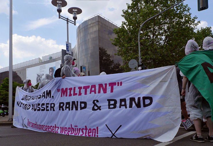 © www.mutbuergerdokus.de: Demonstration: 'Versammlungsgesetz NRW stoppen! Grundrechte erhalten'