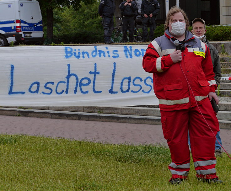 © www.mutbuergerdokus.de: Kundgebung vor dem Landtag NRW zum Versammlungsgesetz NRW