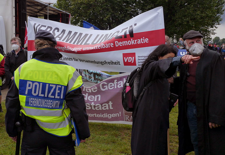 © www.mutbuergerdokus.de: 'Versammlungsgesetz NRW stoppen! Grundrechte erhalten! Jetzt erst recht!'