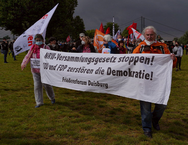 © www.mutbuergerdokus.de: 'Versammlungsgesetz NRW stoppen! Grundrechte erhalten! Jetzt erst recht!'