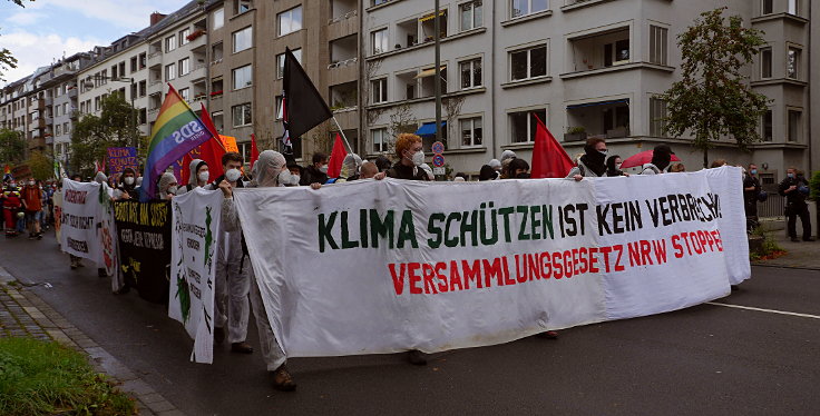 © www.mutbuergerdokus.de: 'Versammlungsgesetz NRW stoppen! Grundrechte erhalten! Jetzt erst recht!'