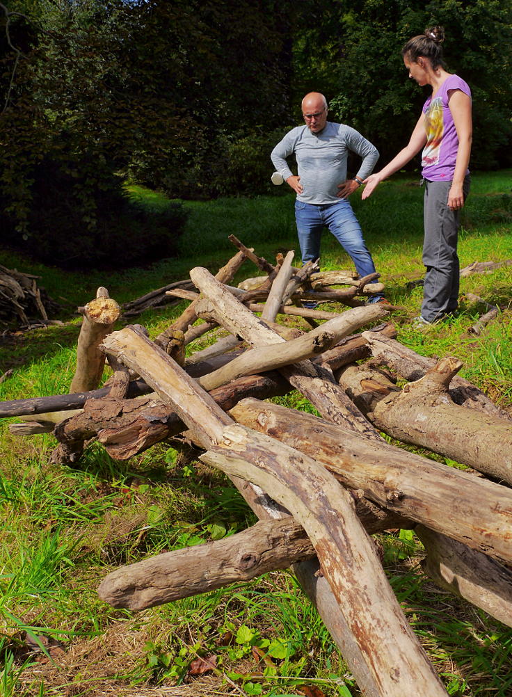 © www.mutbuergerdokus.de: Baumschutzgruppe Düsseldorf: 'Buche wird zum Natur-Kunst-Werk'