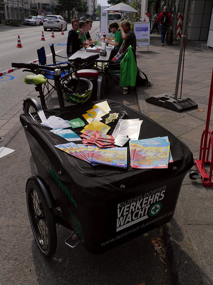 © www.mutbuergerdokus.de: PARK(ing) Day Düsseldorf