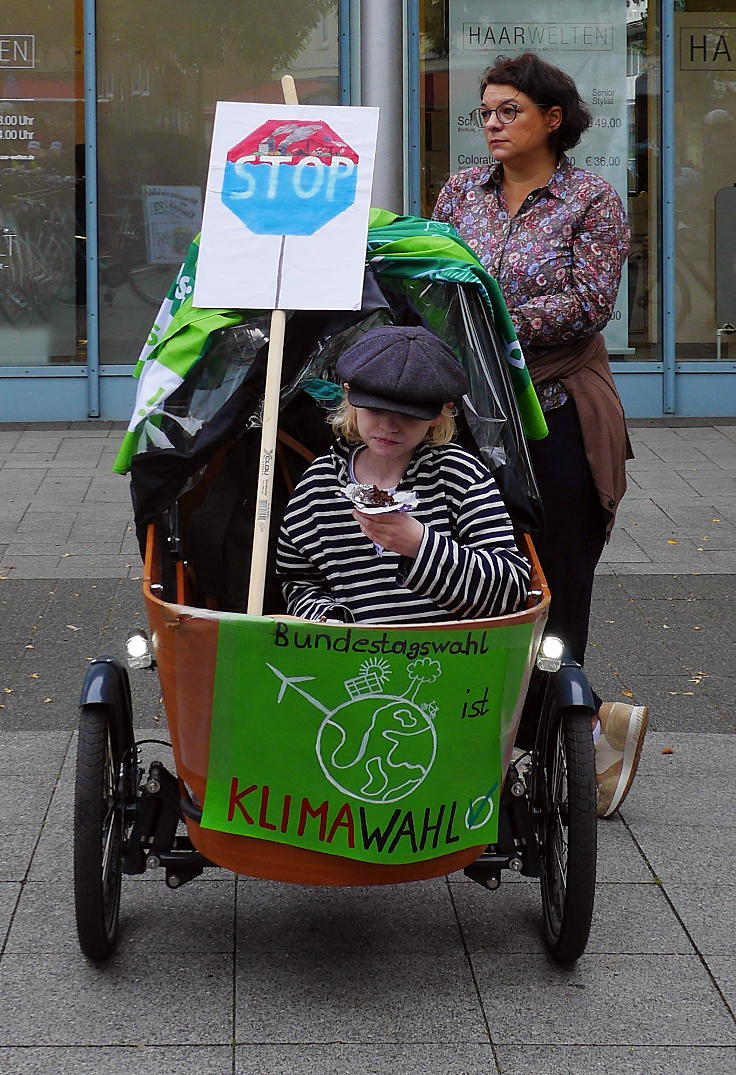 © www.mutbuergerdokus.de: 'BUND Meerbusch' und 'parents for future Meerbusch': Demonstration zum Klimaaktionstag