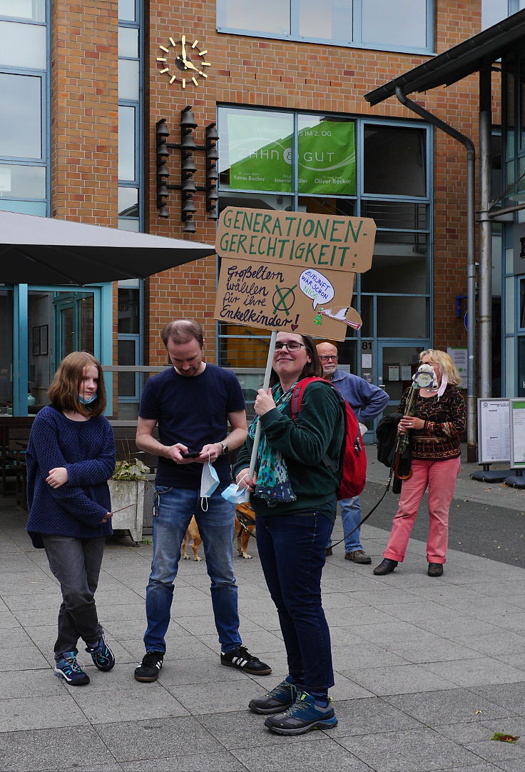 © www.mutbuergerdokus.de: 'BUND Meerbusch' und 'parents for future Meerbusch': Demonstration zum Klimaaktionstag