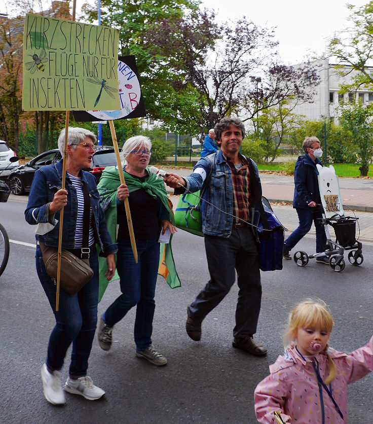 © www.mutbuergerdokus.de: 'BUND Meerbusch' und 'parents for future Meerbusch': Demonstration zum Klimaaktionstag