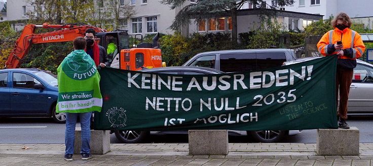 © www.mutbuergerdokus.de: Osterholz Bleibt! Mahnwache vor der Historischen Stadthalle