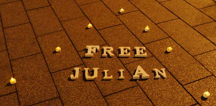 © www.mutbuergerdokus.de: Mahnwache für Julian Assange