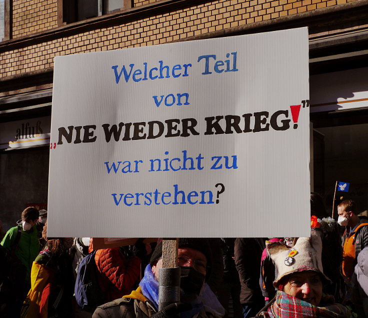 © www.mutbuergerdokus.de: Friedens-Demo an Rosenmontag