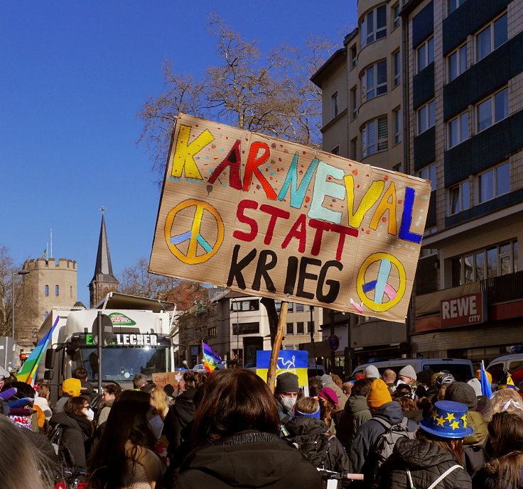 © www.mutbuergerdokus.de: Friedens-Demo an Rosenmontag