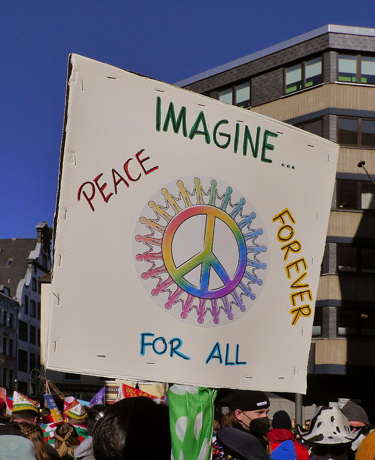 © www.mutbuergerdokus.de: Friedens-Demo an Rosenmontag