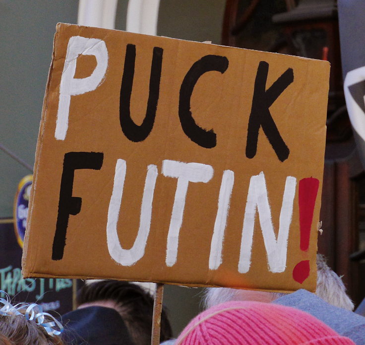 © www.mutbuergerdokus.de: Friedens-Demo an Rosenmontag