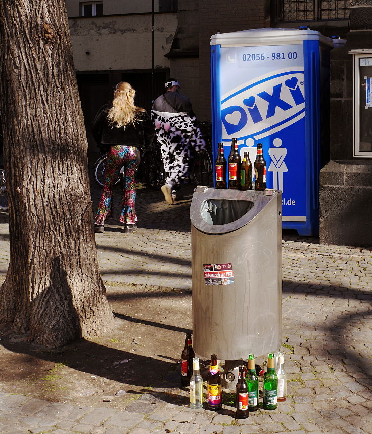 © www.mutbuergerdokus.de: Friedens-Demo an Rosenmontag