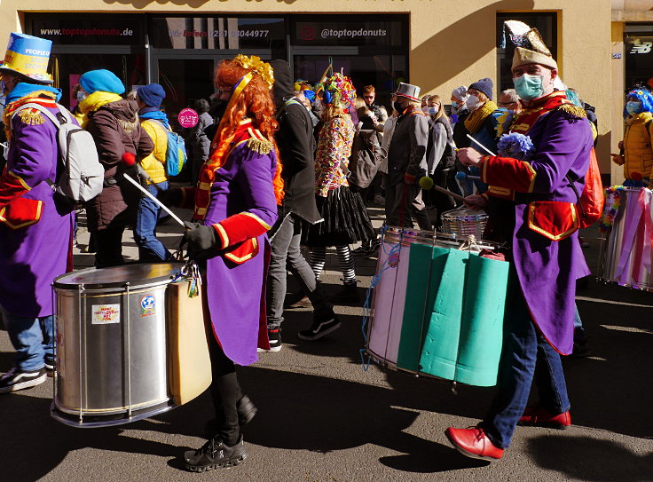 © www.mutbuergerdokus.de: Friedens-Demo an Rosenmontag