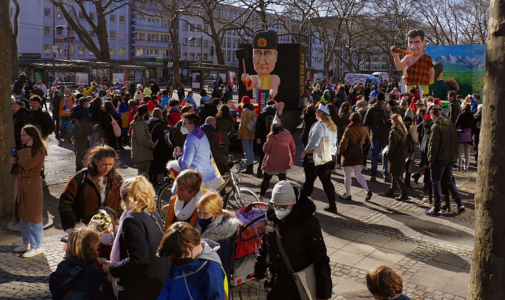 © www.mutbuergerdokus.de: Friedens-Demo an Rosenmontag