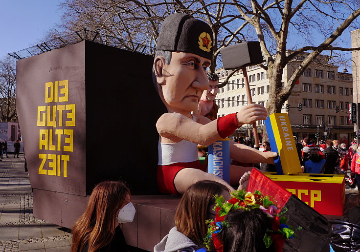 © www.mutbuergerdokus.de: Friedens-Demo an Rosenmontag