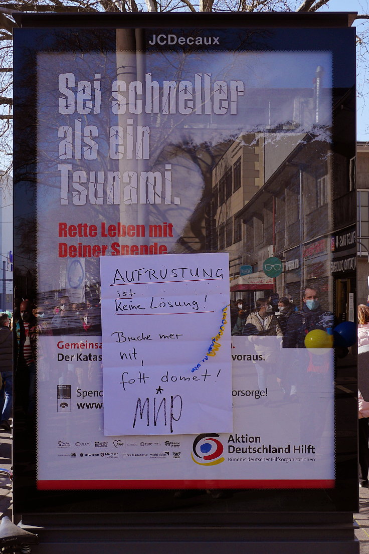 © www.mutbuergerdokus.de: Friedens-Demo an Rosenmontag