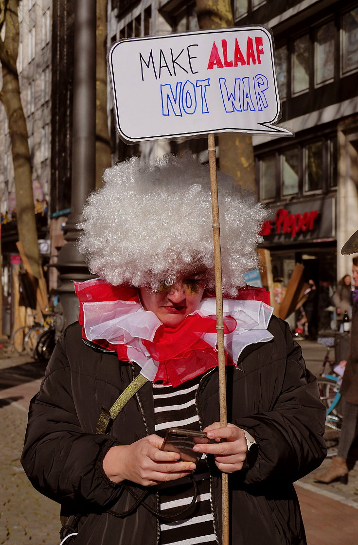 © www.mutbuergerdokus.de: Friedens-Demo an Rosenmontag