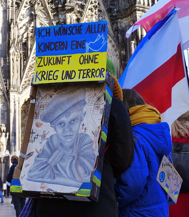 © www.mutbuergerdokus.de: Friedens-Demo an Rosenmontag