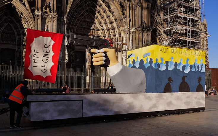 © www.mutbuergerdokus.de: Friedens-Demo an Rosenmontag