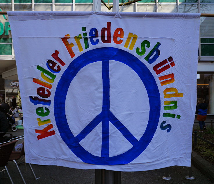 © www.mutbuergerdokus.de: Krefelder Friedensbündnis: Friedenskundgebung