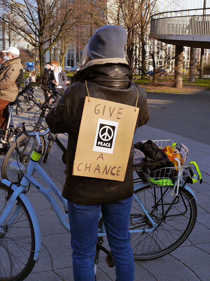 © www.mutbuergerdokus.de: adfc Düsseldorf: 'Lastenhelfer Friedensfahrt'