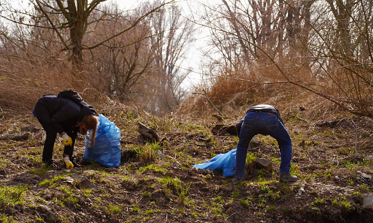 © www.mutbuergerdokus.de: BUND Meerbusch: 'Saubertag: Müllsammeln am Rheinufer'