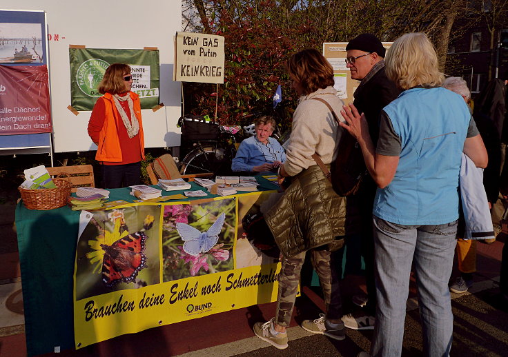 © www.mutbuergerdokus.de: BUND Meerbusch / parents for future Meerbusch: 'Demonstration für Frieden und Klimaschutz'