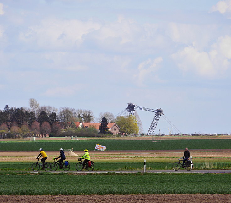 © www.mutbuergerdokus.de: Radtour an den bedrohten Dörfern