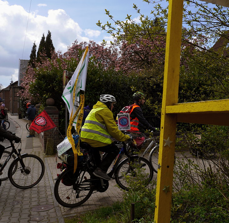 © www.mutbuergerdokus.de: Radtour an den bedrohten Dörfern