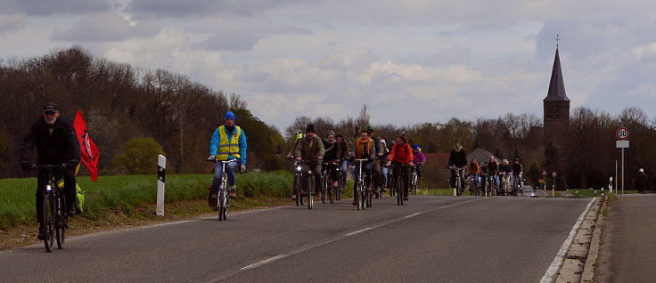 © www.mutbuergerdokus.de: Radtour an den bedrohten Dörfern