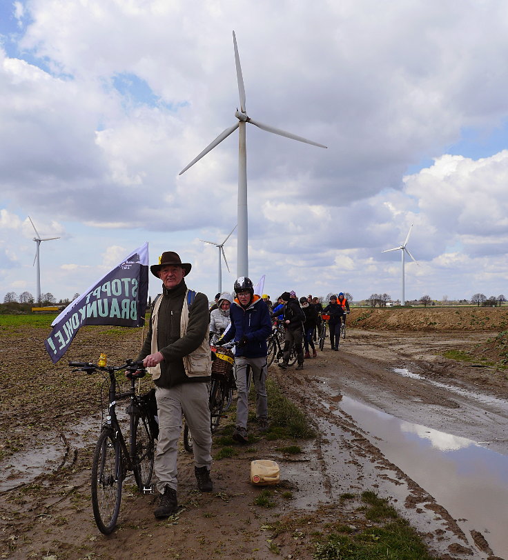 © www.mutbuergerdokus.de: Radtour an den bedrohten Dörfern