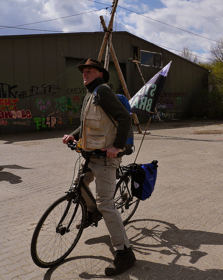 © www.mutbuergerdokus.de: Radtour an den bedrohten Dörfern