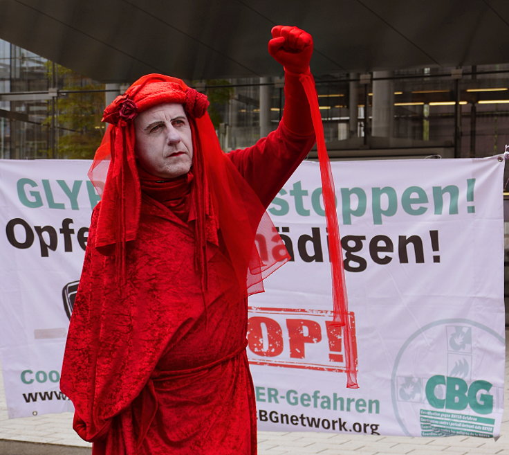 © www.mutbuergerdokus.de: 'Fridays for Future Leverkusen' und 'Coordination gegen BAYER-Gefahren': Demonstration und Kundgebung gegen die 'BAYER AG' Hauptversammlung 2022