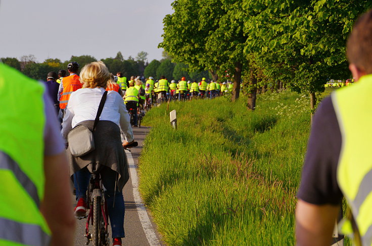 © www.mutbuergerdokus.de: 3. 'Meerbuscher Radnacht'