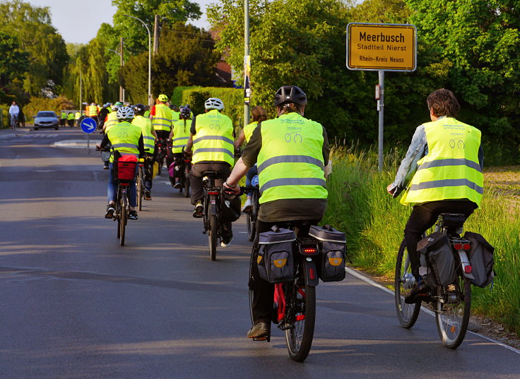 © www.mutbuergerdokus.de: 3. 'Meerbuscher Radnacht'