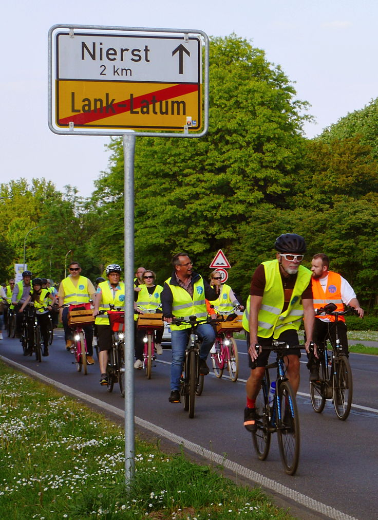 © www.mutbuergerdokus.de: 3. 'Meerbuscher Radnacht'