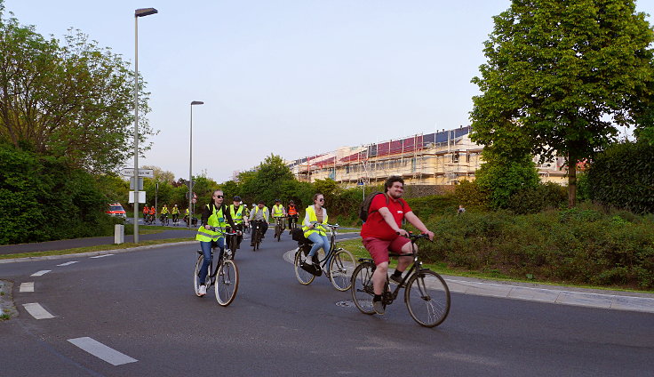 © www.mutbuergerdokus.de: 3. 'Meerbuscher Radnacht'