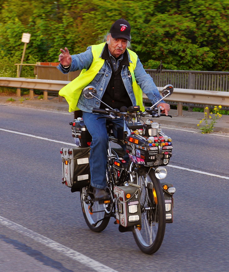 © www.mutbuergerdokus.de: 3. 'Meerbuscher Radnacht'