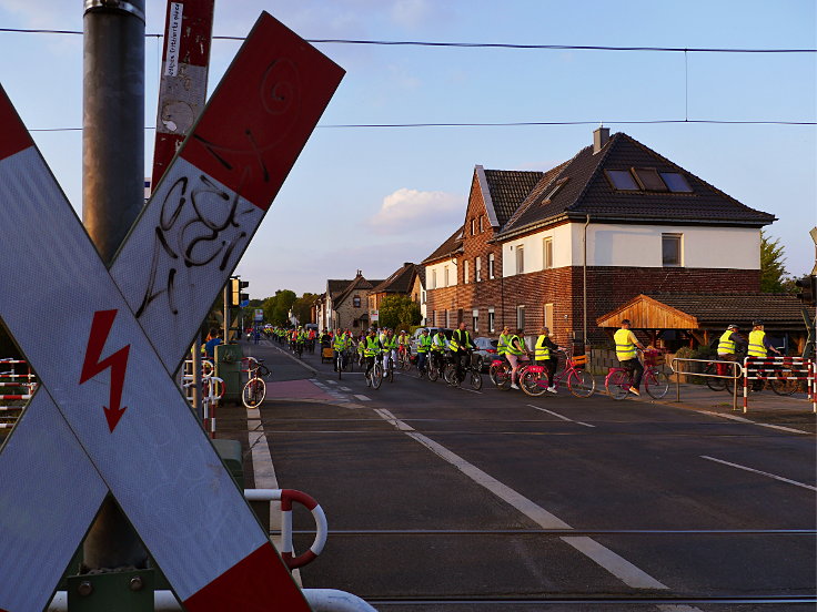 © www.mutbuergerdokus.de: 3. 'Meerbuscher Radnacht'