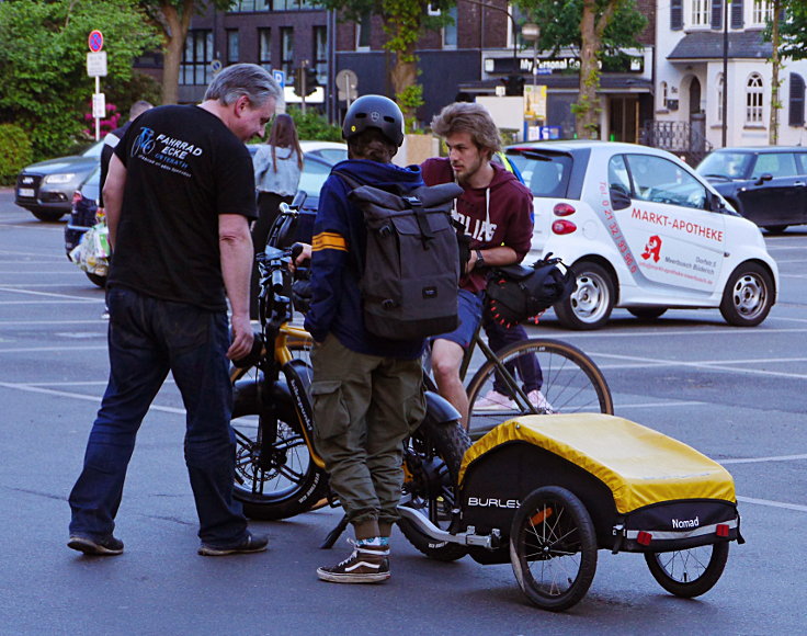 © www.mutbuergerdokus.de: 3. 'Meerbuscher Radnacht'