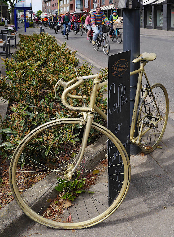 © www.mutbuergerdokus.de: 8. 'ADFC Fahrrad*Sternfahrt NRW'