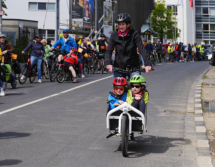 © www.mutbuergerdokus.de: 8. 'ADFC Fahrrad*Sternfahrt NRW'