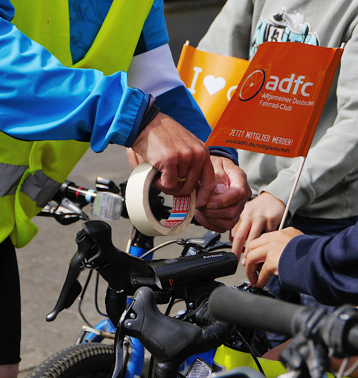 © www.mutbuergerdokus.de: 8. 'ADFC Fahrrad*Sternfahrt NRW'