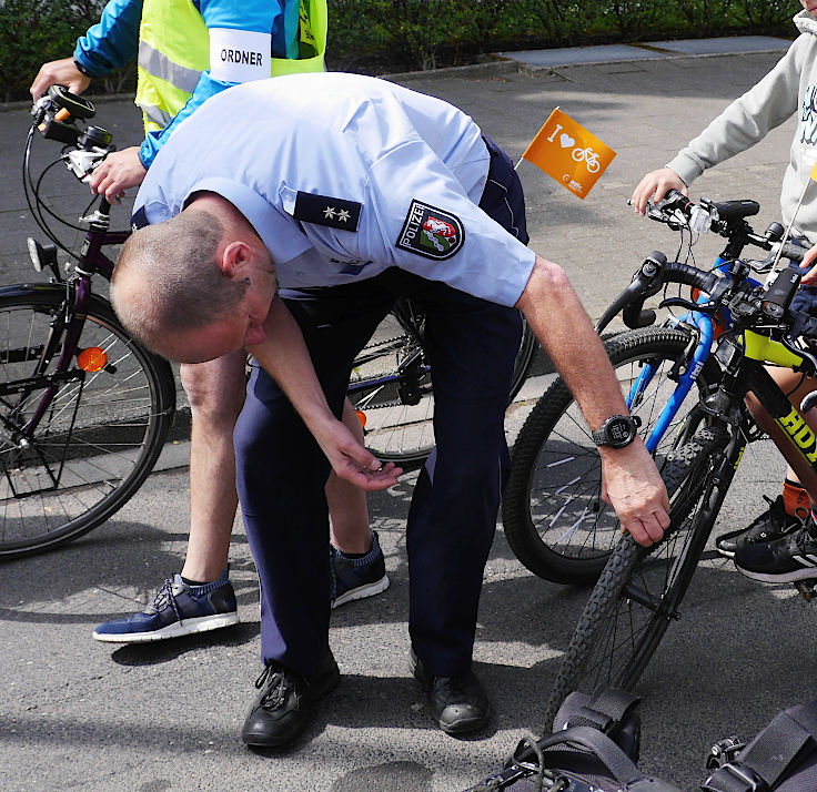 © www.mutbuergerdokus.de: 8. 'ADFC Fahrrad*Sternfahrt NRW'