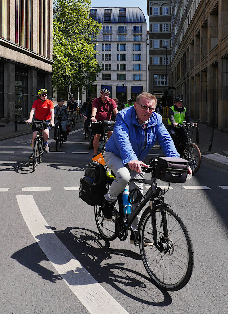 © www.mutbuergerdokus.de: 8. 'ADFC Fahrrad*Sternfahrt NRW'